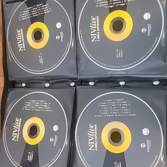 NIV Live: A Bible Experience the Complete Holy Bible on CDs - Picture 3 of 8